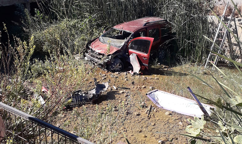 Mersin’de ticari araç dereye uçtu: 1 yaralı
