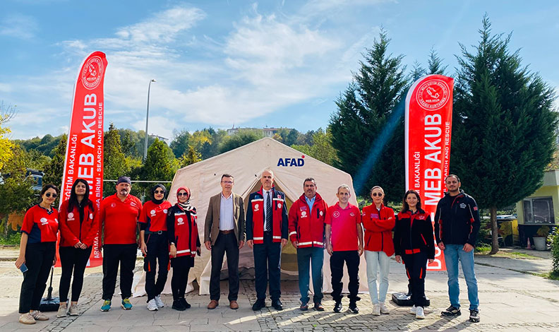 Öğrenciler afette yapması gerekenleri öğrendi