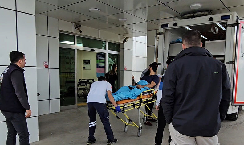 Kavgayı ayırmak isterken kendisine saldıran 4 kişiyi silahla vurmuştu, yakalandı