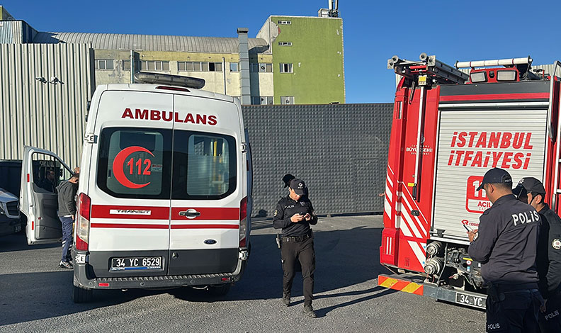 Arnavutköy’de geri dönüşüm tesisini sigara küle çeviriyordu
