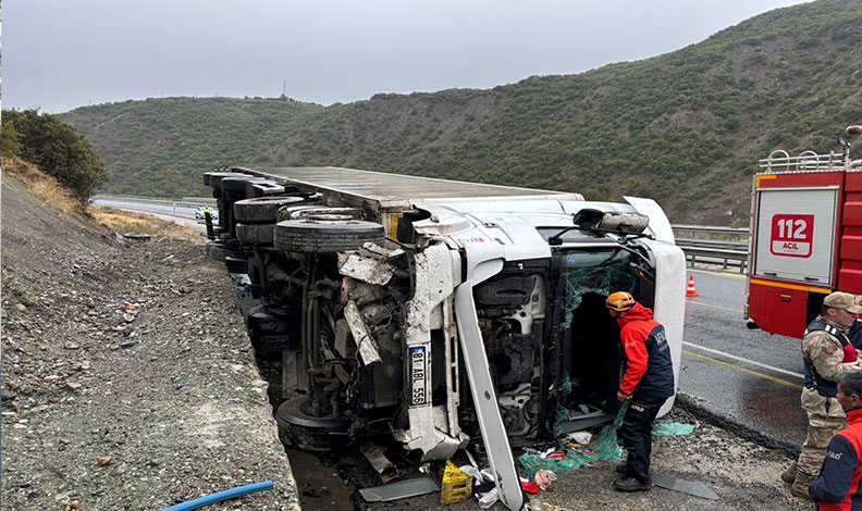 Üzümlü’de tır devrildi: 1 yaralı