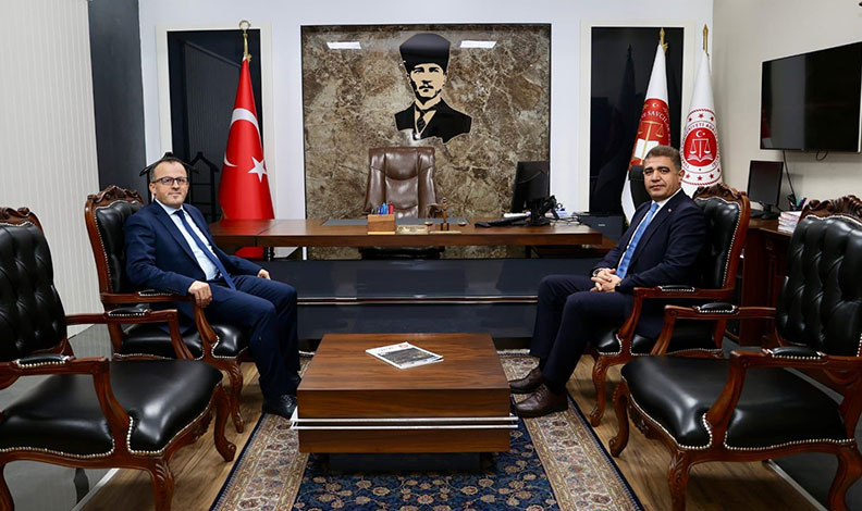 Vali Selçuk Aslan yeni atananları ziyaret etti