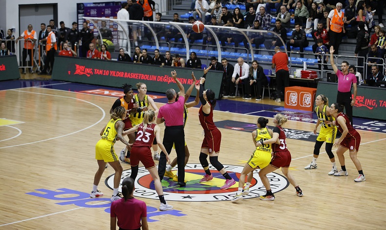 Kadınlar pota derbisi Fenerbahçe’nin