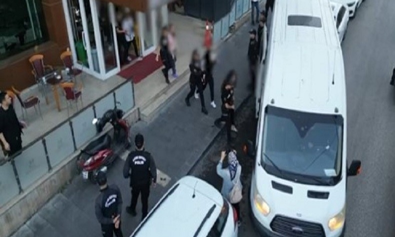 Fuhuş operasyonu: 9 gözaltı