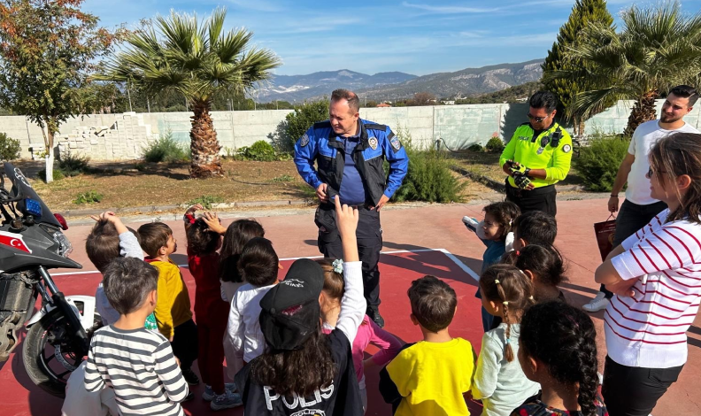 Milas’ta miniklere polislik mesleği tanıtıldı