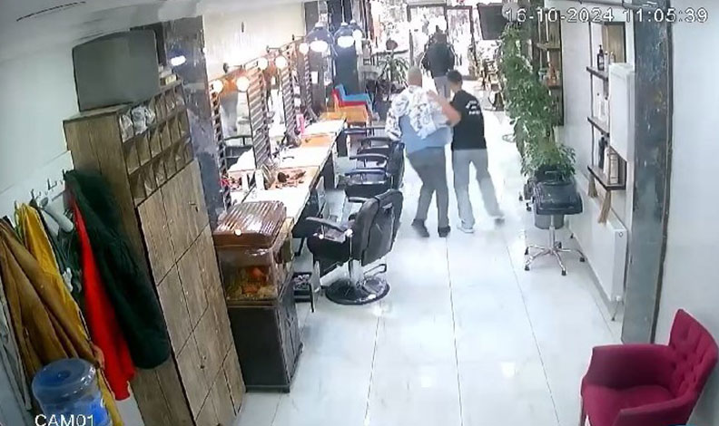 Deprem anında kuafördeki panik kamerada: Tıraşı bırakıp kaçtılar