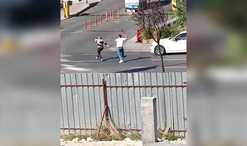 Başakşehir’de cadde ortasında alacak verecek kavgası