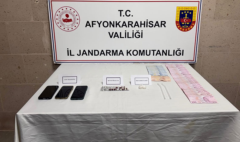 Uyuşturucu maddeler ile yakalanan 3 kişi gözaltına alındı