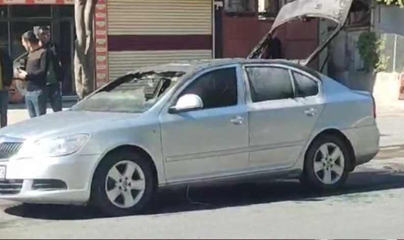 Batman’da seyir halindeki otomobil alev aldı