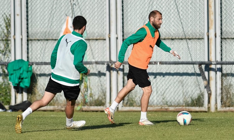 Bursaspor hazırlıklarına devam ediyor