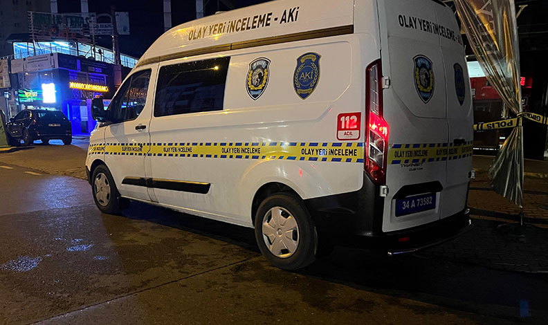 Beylikdüzü’nde gece saatlerinde kuyumcuya silahlı saldırı