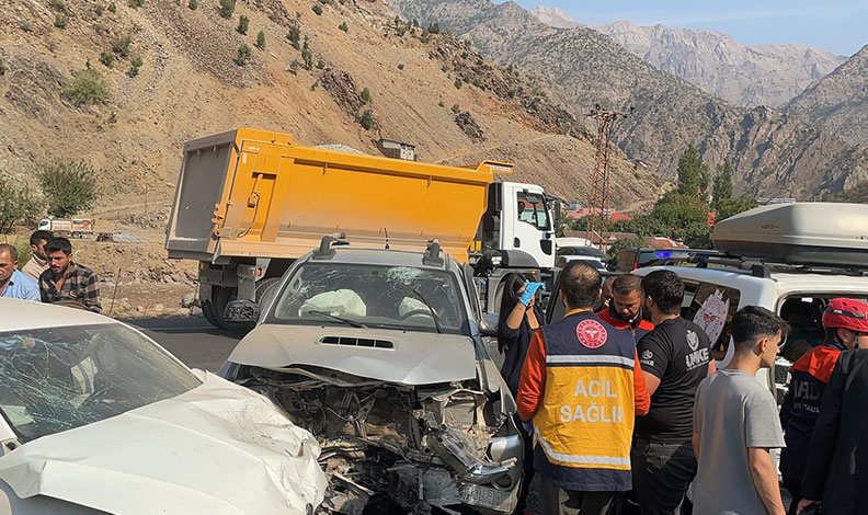 Hakkari-Çukurca kara yolunda kaza: 7 yaralı