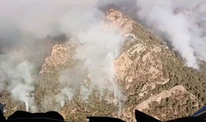 Denizli’de orman yangınının 3. gününde helikopterle mücadele devam ediyor