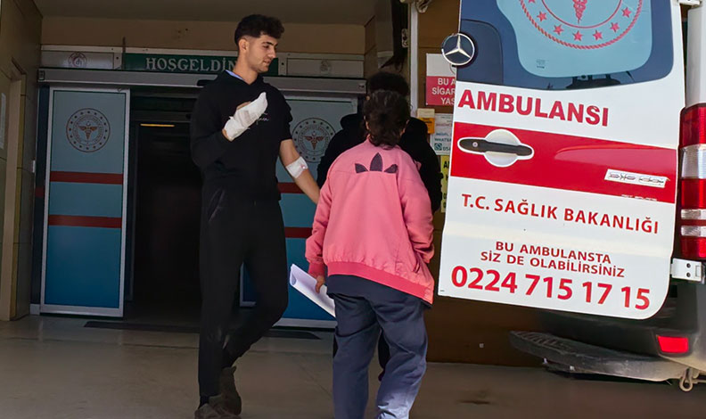 Bursa’da malzeme atarken elini hurda ezme makinesine kaptırdı