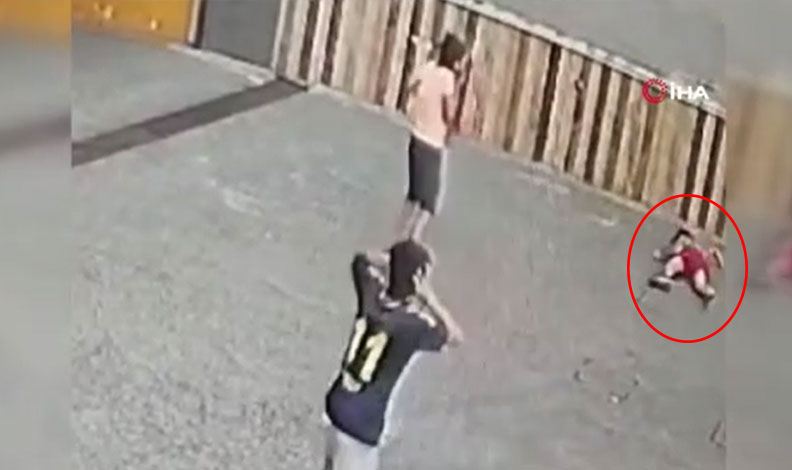 Gürültü yüzünden çocuğa yumruk, o anlar kamerada