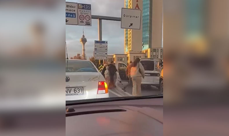 E-5’te sopalı yol kavgası kameraya yansıdı