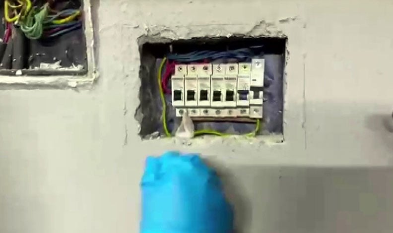 Elektrik kutusundan uyuşturucu çıktı: 4 gözaltı