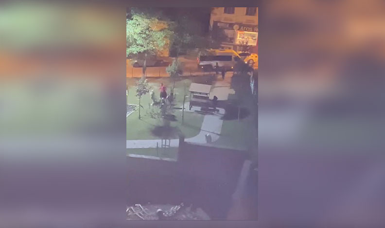 Arnavutköy’de kız kavgasında yumruklar havada uçuştu