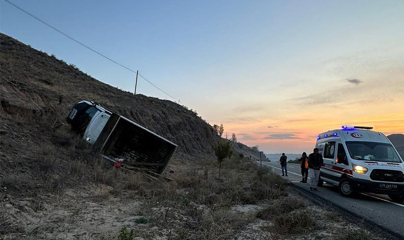 Iğdır’da kamyonet devrildi: 2 yaralı