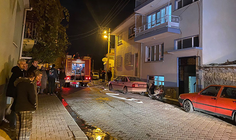 Yaşlı adam yanmaktan son anda kurtarıldı