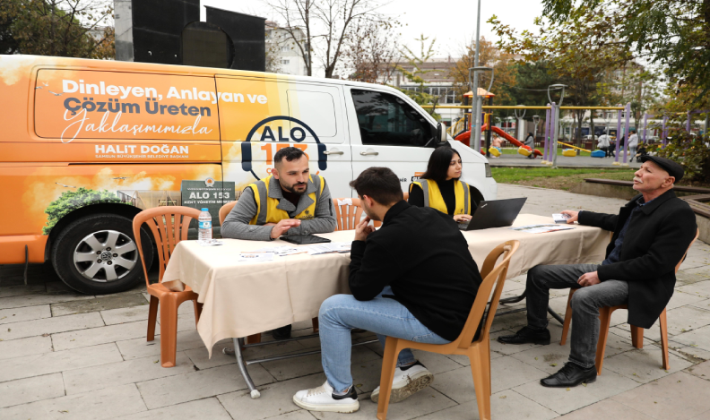 Vatandaşın sesine kulak veriyor