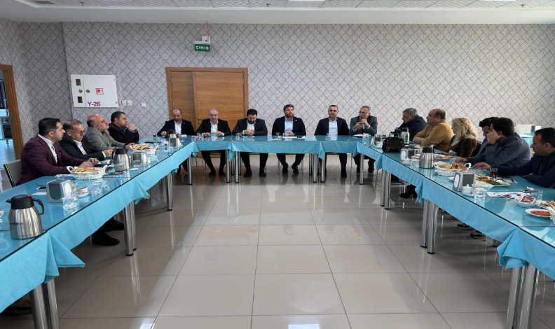 Nazırlı, basın mensupları ile bir araya geldi