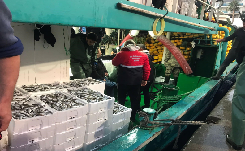 Didim’de balıkçı tekneleri denetlendi