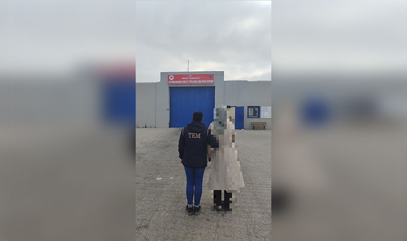 FETÖ’ye üye olmaktan aranan 2 kişi tutulandı
