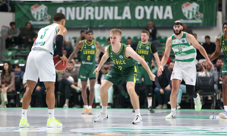Bursaspor Yörsan Avrupa’ya veda etti